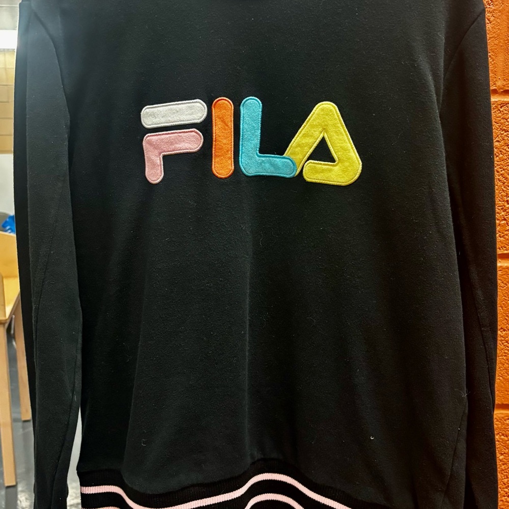 🖤 FILA Crewneck Sweatshirt 🧵 Multicolor Chenille Logo 🌈 Size L